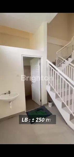 image RUKO MINIMALIS 3 LANTAI DI DIAN ISTANA SURABAYA (6)