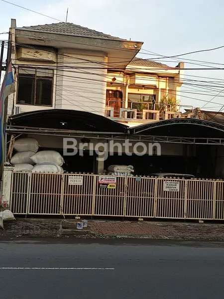 image RUMAH STRATEGIS 2 LANTAI DI JALAN DIPONEGORO SIDOARJO (1)