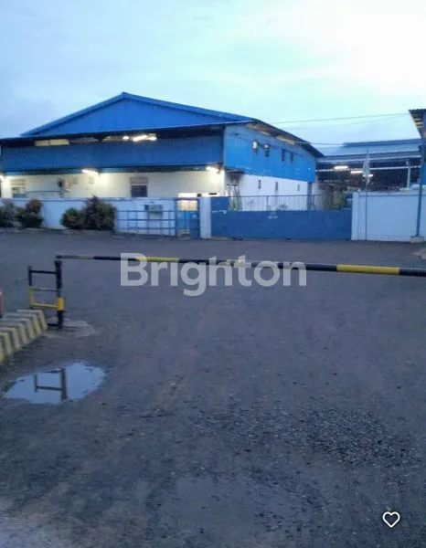 PABRIK, GUDANG  DENGAN LAHAN SUPER LUAS PABRIK YANG MASIH PRODUKSI SEI NIPAH KALBAR