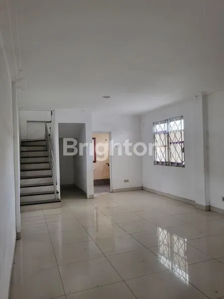 image GUDANG LUAS DI KAWASAN INDUSTRI JATAKE (4)