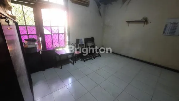 image RUMAH HOOK 2 LANTAI, TERAWAT, DAERAH KERTOMENANGGAL (3)