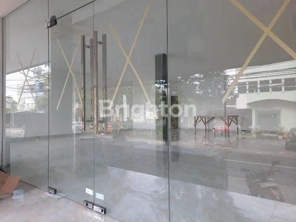 image TOKO EKSKLUSIF – HANYA 3 UNIT DI JANTUNG KOTA RENON (3)