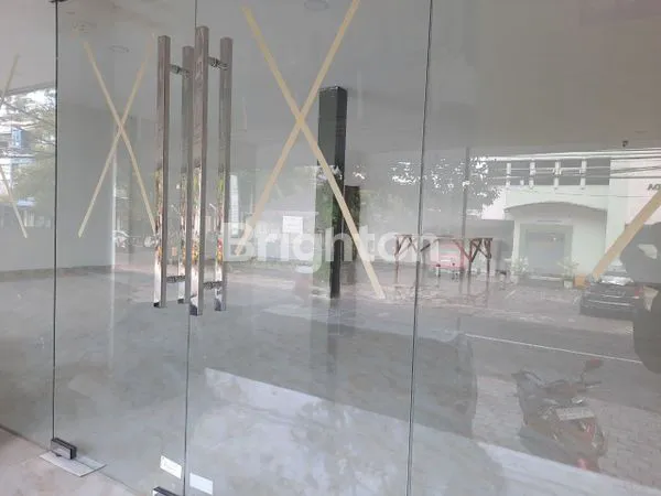 image TOKO EKSKLUSIF – HANYA 3 UNIT DI JANTUNG KOTA RENON (7)