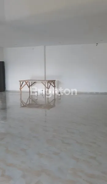 image TOKO EKSKLUSIF – HANYA 3 UNIT DI JANTUNG KOTA RENON (2)