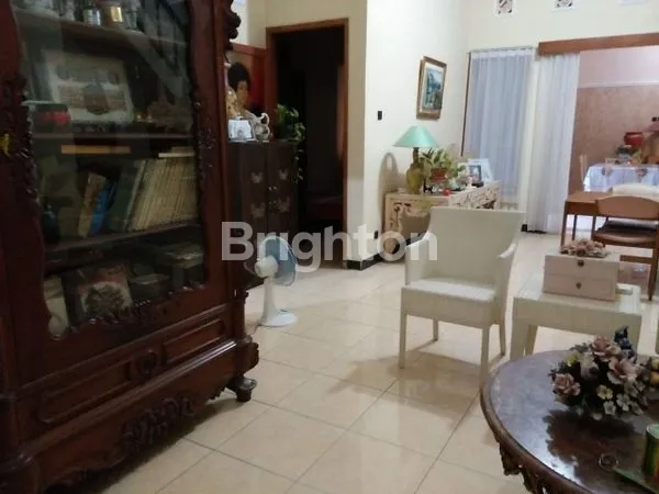 image TURUN HARGA !!! HUNIAN ASRI 2 LANTAI SEMI FURNISHED PERUMAHAN SEMOLOWARU ELOK (2)