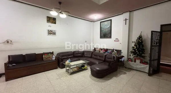 image RUMAH TENGAH KOTA DI MUH YAMIN SOLO, LOKASI STRATEGIS DEKAT MALL DAN AREA KANTOR (5)