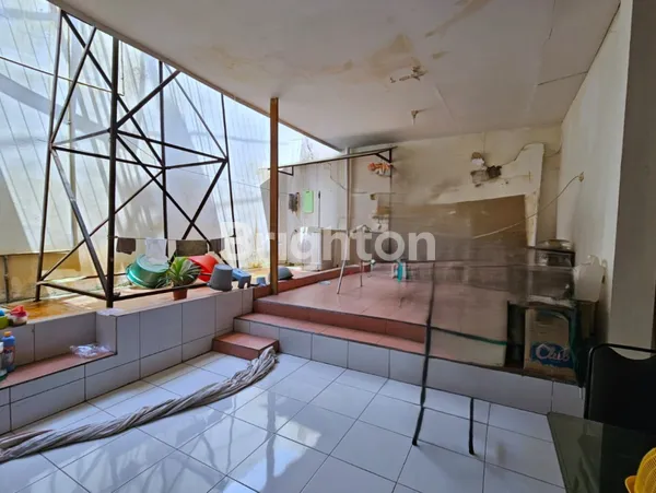 image TIDAK JAUH DARI PERUMAHAN, PERDAGANGAN & PUJASERA DI AREA ANJASMORO (5)