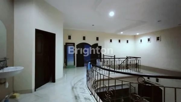 image RUMAH JL. NOJA SARASWATI, BALI, SANGAT STRATEGIS, MEWAH DAN NYAMAN (3)