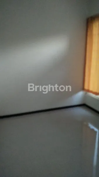 image RUMAH BARU 2 LANTAI SIAP HUNI (3)