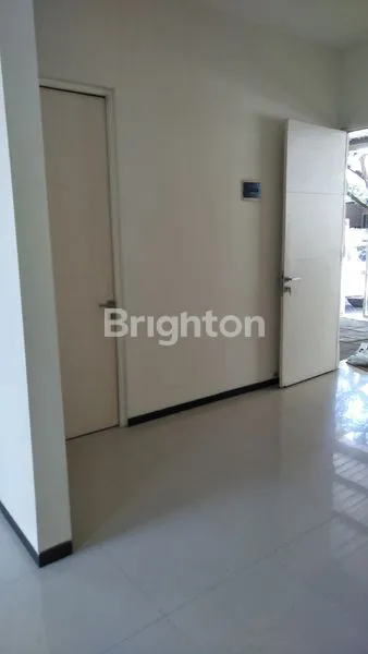 image RUMAH BARU 2 LANTAI SIAP HUNI (4)