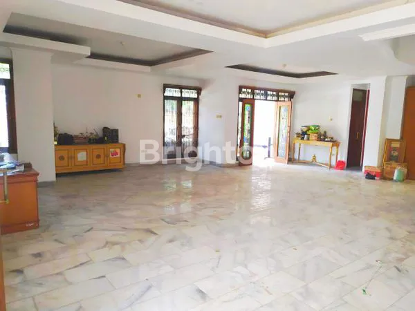 image RUMAH HITUNG TANAH DILOKASI STRATEGIS DEKAT MALL CINERE  (5)