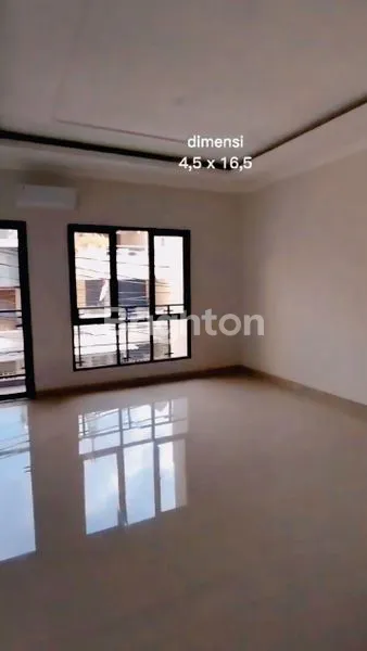 image RUMAH BARU 3,5 LANTAI MODERN MINIMALIS, SIAP HUNI STRATEGIS JALAN 2 ROW DI SAWAH BESAR PASAR BARU JAKARTA PUSAT   (6)