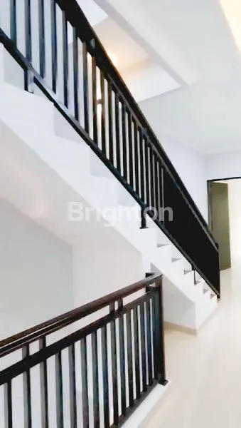 image RUMAH BARU 3,5 LANTAI MODERN MINIMALIS, SIAP HUNI STRATEGIS JALAN 2 ROW DI SAWAH BESAR PASAR BARU JAKARTA PUSAT   (4)