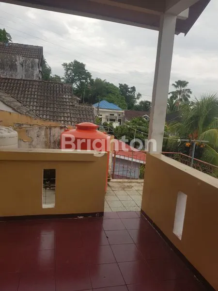 image DIJUAL RUMAH 2 LANTAI DI BALIKPAPAN BARU (4)