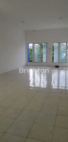 image RUKO 3LANTAI RAYA TENGGILIS (2)