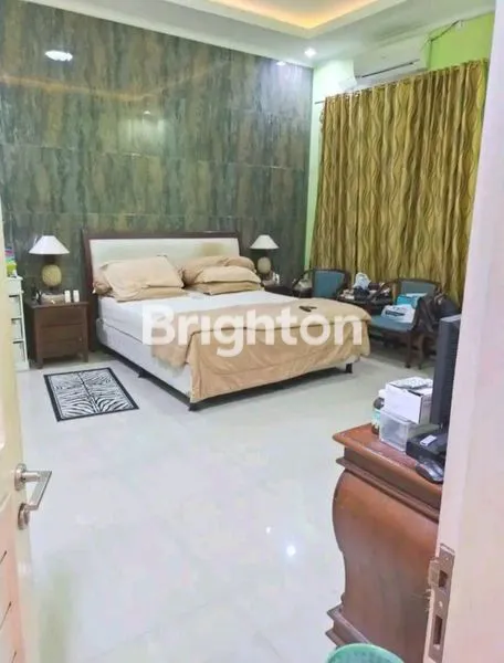 image RUMAH PINGGIR JALAN RAYA JL PAKEL (3)