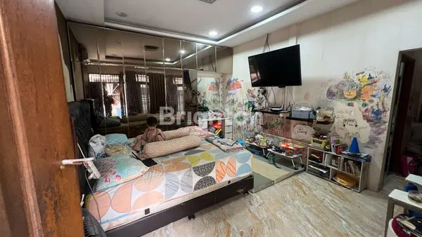 image RUMAH BESAR MURAH LOKASI STRATEGIS DLM CLUSTER DI JAKASAMPURNA  (2)