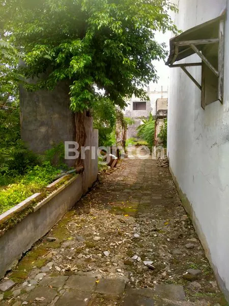 image TANAH LUAS 688M² STRATEGIS DI JL. SOROGENEN, JEBRES, SOLO (2)