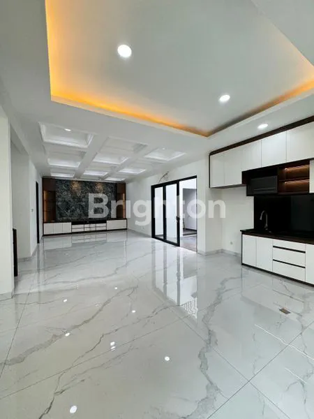 image RUMAH BARU BANGUNAN MANDIRI 2 LANTAI DESIGN MODERN AMERICAN CLASSIC DI BSD (3)