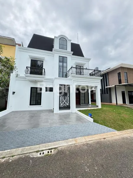 image RUMAH BARU BANGUNAN MANDIRI 2 LANTAI DESIGN MODERN AMERICAN CLASSIC DI BSD (1)