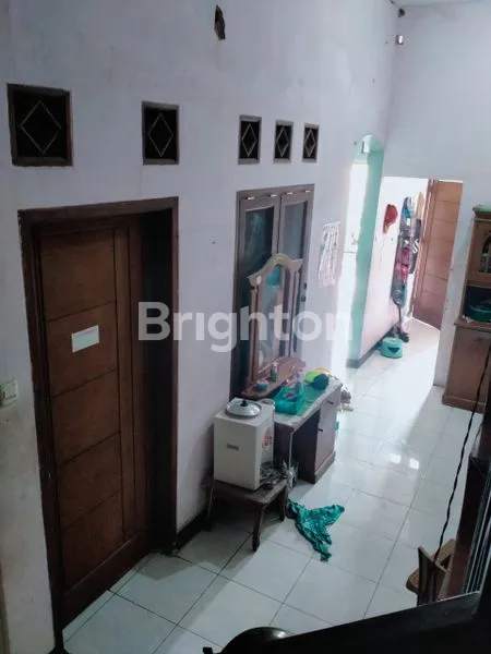 image JUAL CEPAT RUMAH 2 LANTAI SIAP HUNI DI BEKASI (8)