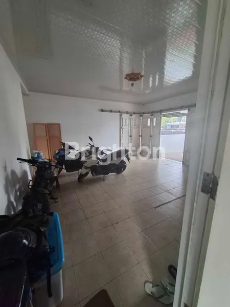 image RUMAH HOEK MEWAH LT 369M² DI BOULEVARD SALZBURG, KOTA WISATA (6)