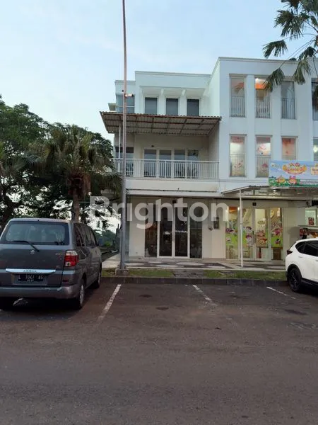 image RUKO 3 LANTAI SIAP PAKAI SAN ANTONIO SHOOPING STREET PAKUWON CITY DEKAT DENGAN ALAZHAR CITA HATI UNIVERSITAS WIDYA MANDALA PAKUWON CITY MALL   (2)