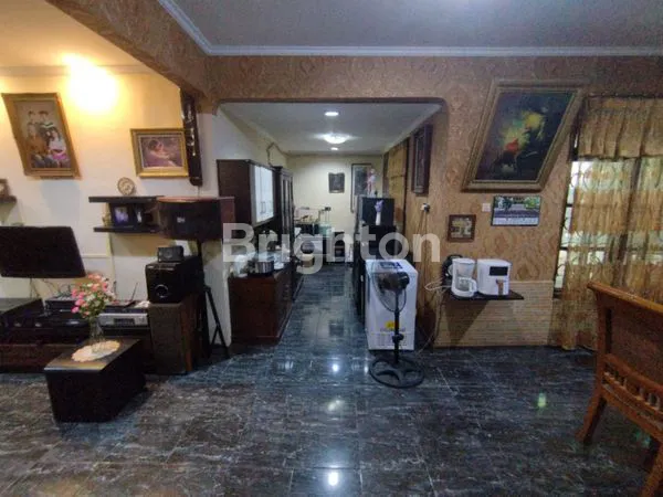 image RUMAH ASRI DENGAN 2 PAVILIUN DI KELAPA GADING (7)