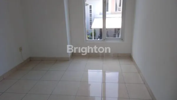 image RUMAH SERPONG PARADISE CITY 2LT STRATEGIS DEKAT BSD (7)