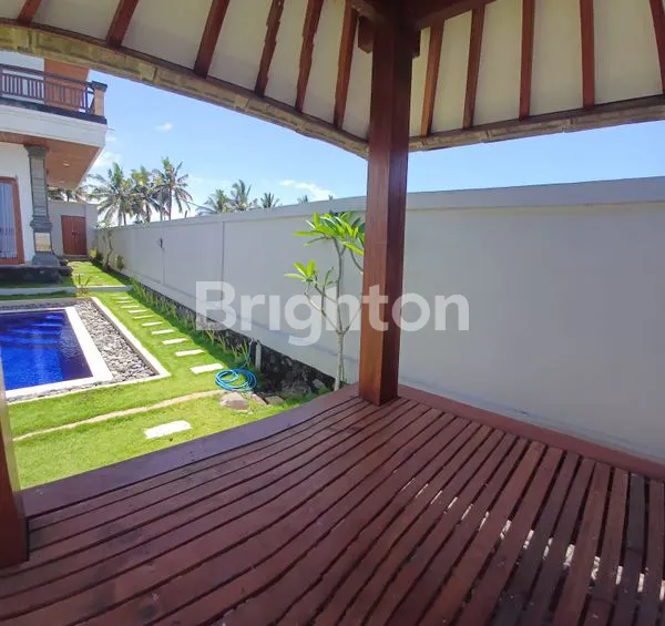 VILLA LOKASI SANGAT STRATEGIS DI PESISI PANTAI