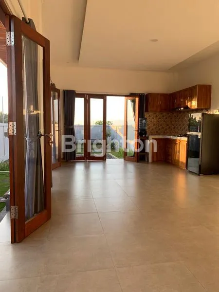 image VILLA LOKASI SANGAT STRATEGIS DI PESISI PANTAI (6)