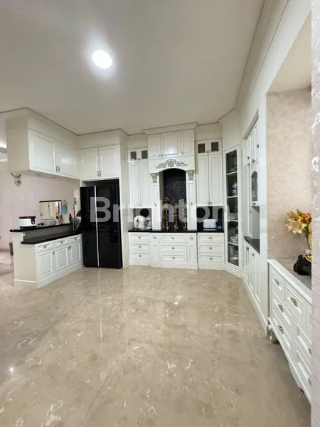 image RUMAH FULL RENOV DAN SEMI FURNISH MEWAH  (5)