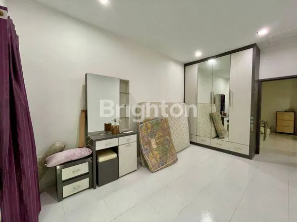 image RUMAH 1 ¹/² LANTAI (8)