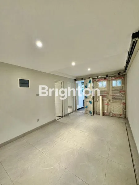 image RUMAH BARU MODERN 3LANTAI JELAMBAR KAVLING POLRI GROGOL PETAMBURAN JAKARTA BARAT (5)