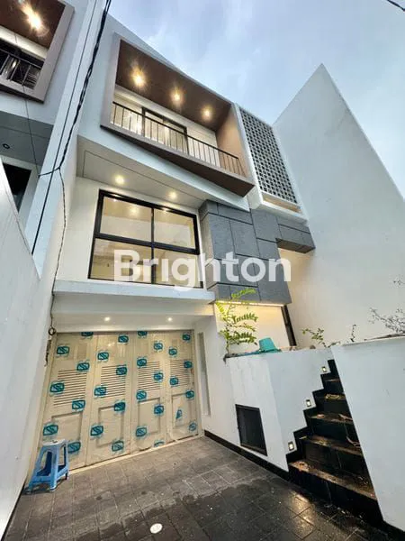 image RUMAH BARU MODERN 3LANTAI JELAMBAR KAVLING POLRI GROGOL PETAMBURAN JAKARTA BARAT (1)