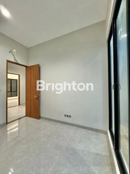 image RUMAH BARU MODERN 3LANTAI JELAMBAR KAVLING POLRI GROGOL PETAMBURAN JAKARTA BARAT (6)