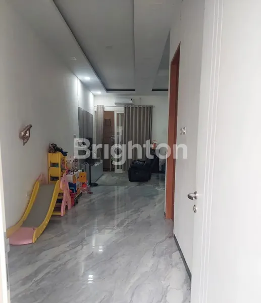 image RUMAH MULYOSARI MINIMALIS MEWAH LOKASI MEPET PAKUWON CITY SURABAYA (4)