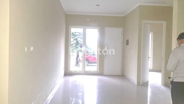 image RUMAH CANTIK 2 LANTAI BATAKAN VILLAGE (2)