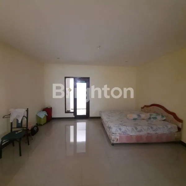 image RUMAH JALAN KALIJUDAN, SURABAYA. STRATEGIS, SELANGKAH KE UNIV. WIDYA MANDALA KALIJUDAN, DHARMAHUSADA, MERR, GALAXY MALL, UNAIR KAMPUS C (4)