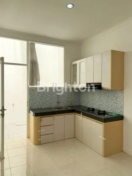 image RUMAH VALENCIA GEDANGAN SIAP HUNI BERSIH DAN TERAWAT (4)