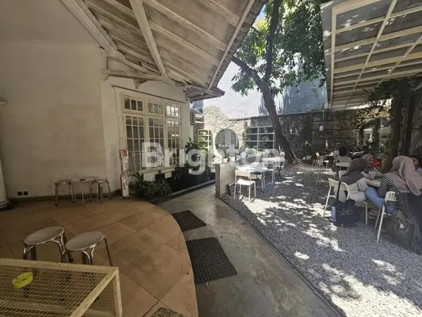 image RUMAH USAHA RAYA MARGOREJO INDAH STRATEGIS SIAP PAKAI (4)