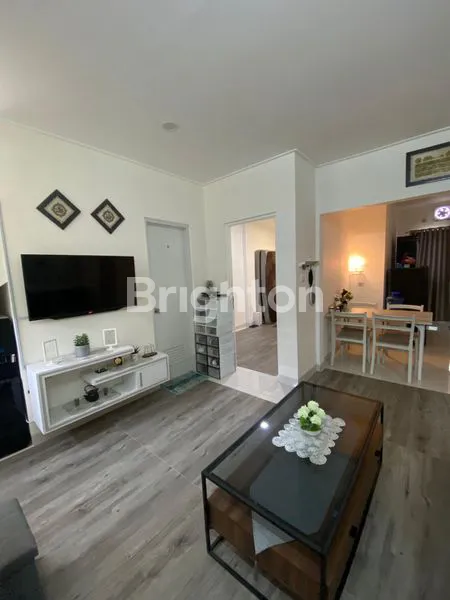 image RUMAH 2 LANTAI RAPI DIBAWAH 2M SYMPHONIA GADING SERPONG (2)