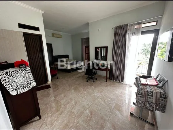 image RUMAH MEWAH DI KENCANA LOKA BSD SIAP HUNI  (5)