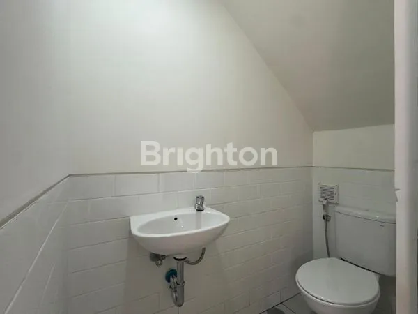 image RUMAH BARU SEMI FURNISH DI CENDANA ESSENCE LIPPO KARAWACI TANGERANG (4)