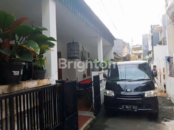 image RUMAH 1,5 LANTAI HITUNG TANAH, STRATEGIS & BEBAS BANJIR COCOK UNTUK HUNIAN TENANG & KOS-KOSAN BISA TAMBAH LAHAN HINGGA 165-220 M2 DI TANJUNG DUREN, JAKARTA BARAT. (1)