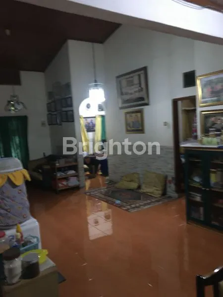 image RUMAH LUAS 2 LANTAI POSISI DI DALAM KOMPLEK (5)