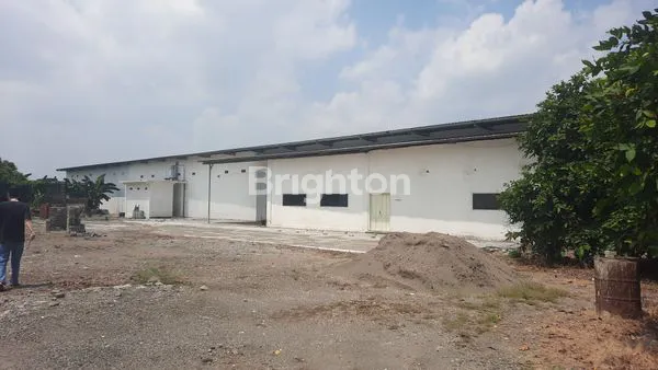 image DISEWAKAN GUDANG LUAS 1400 METER KONDISI BARU DENGAN HALAMAN PARKIR SANGAT LUAS   (8)