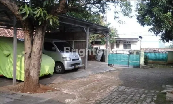 image TURUN HARGA!!! RUMAH HITUNG TANAH LOKASI STRATEGIS CIPUTAT (5)