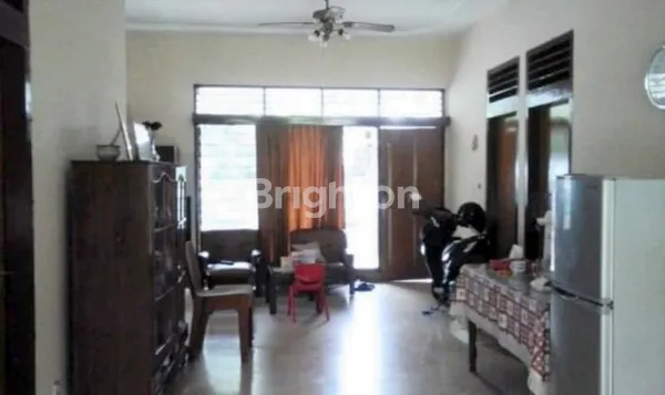 image TURUN HARGA!!! RUMAH HITUNG TANAH LOKASI STRATEGIS CIPUTAT (2)