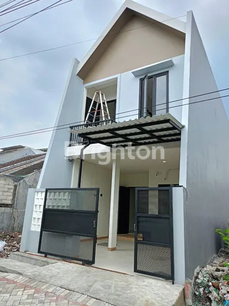 image RUMAH BARU GRESS WONOREJO SELATAN RUNGKUT (1)